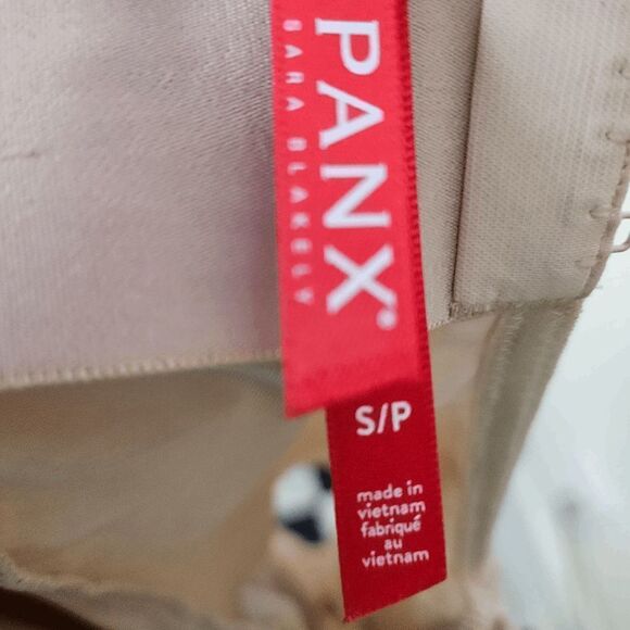 Spanx Suit Your Fancy Convertible Thong Bodysuit 10206R NWOT Womens  Tan Size Sm - Picture 3 of 4